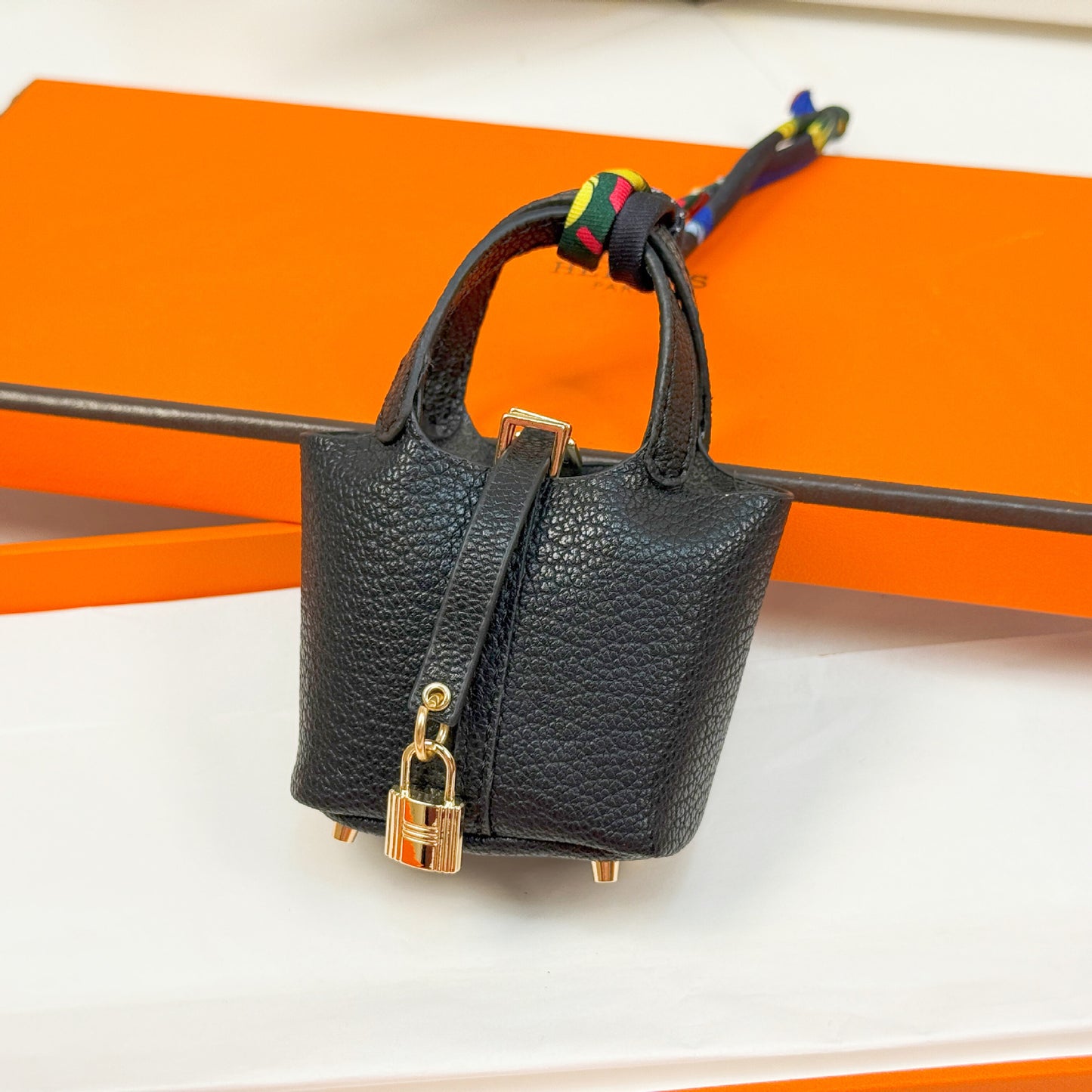 K7 Mini Solid-Color Bucket Bag