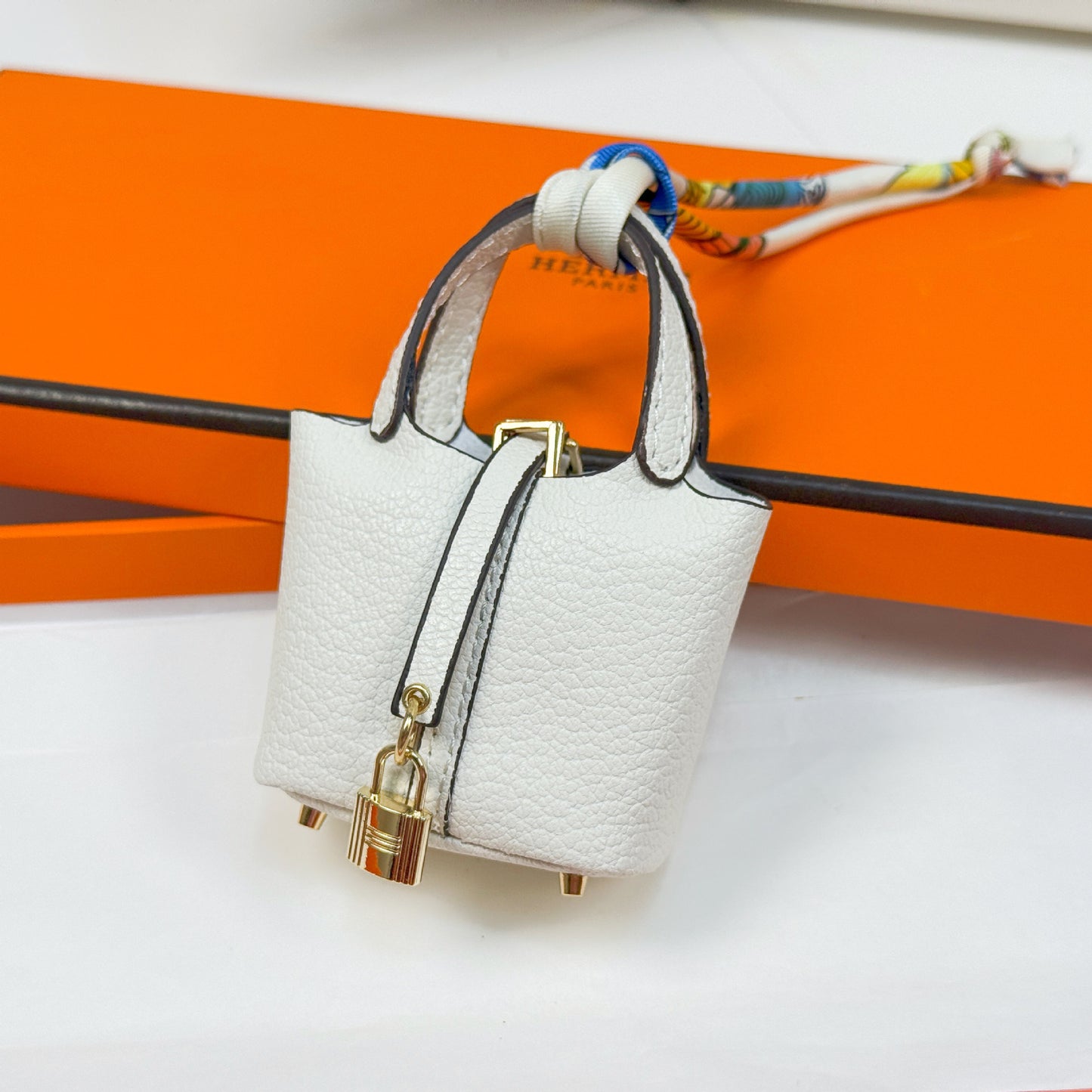 K7 Mini Solid-Color Bucket Bag