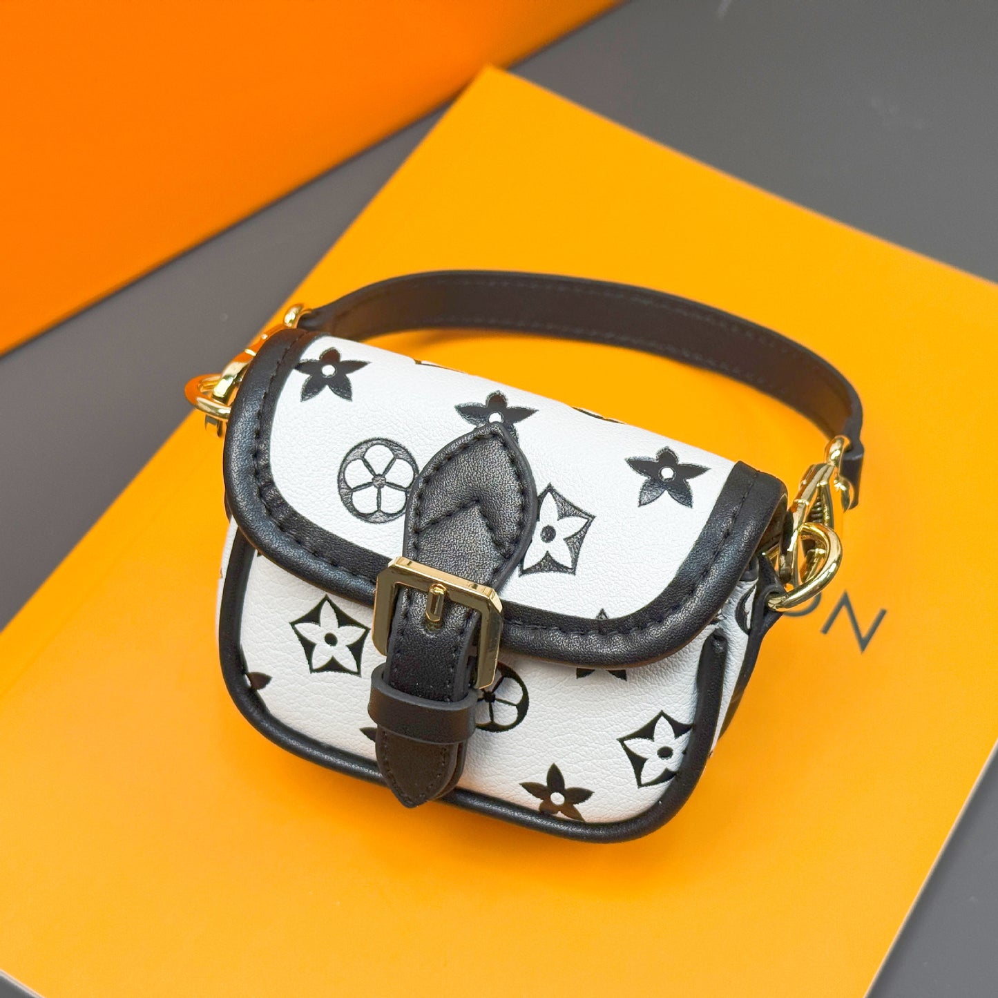 K3 Mini Club Bag (Diane Bag)