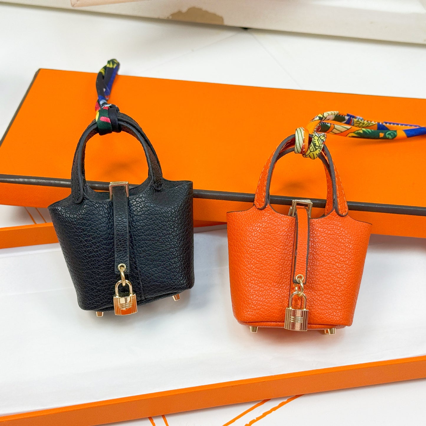 K7 Mini Solid-Color Bucket Bag