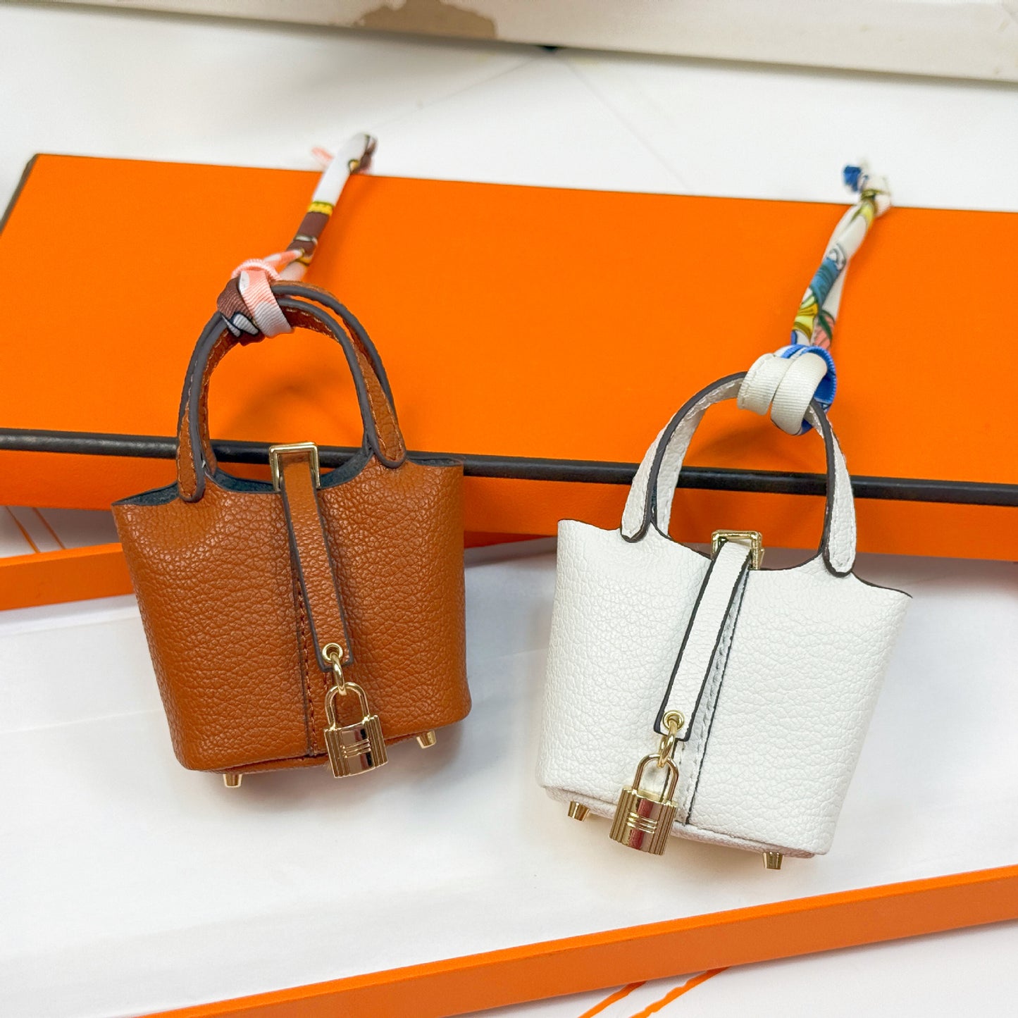 K7 Mini Solid-Color Bucket Bag