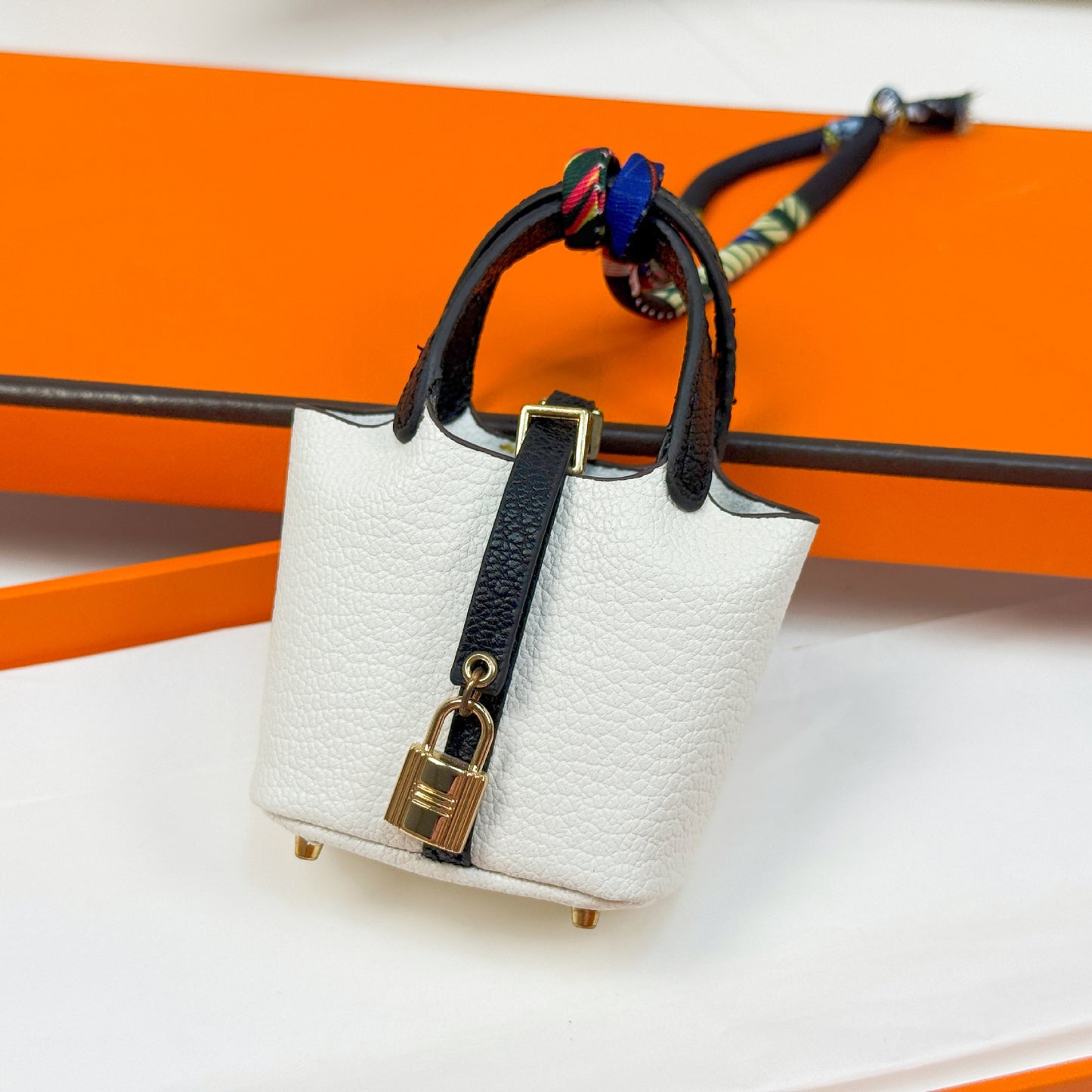 K7 Mini Solid-Color Bucket Bag